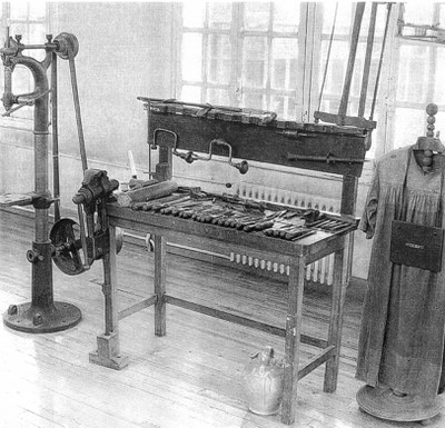 Antiguo banco de trabajo de armero