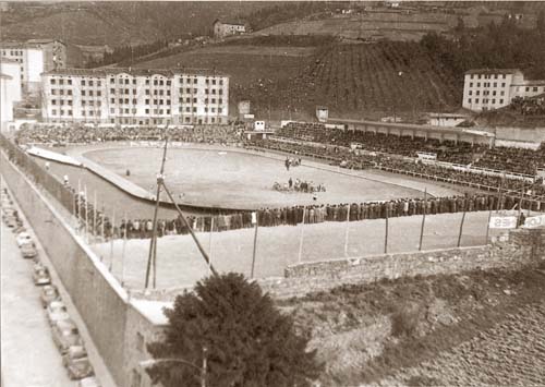 Velódromo instalado en Ipurua con motivo de la Subida a Arrate de 1962.