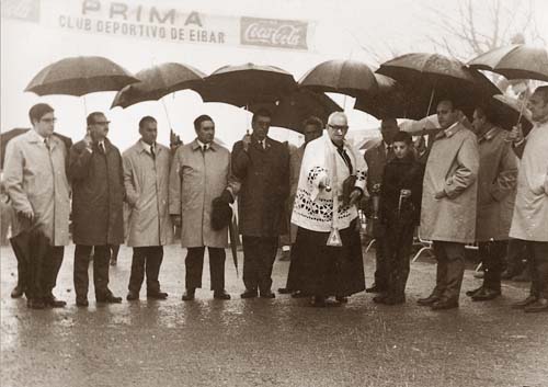 1969. Inauguración de la mejorada carretera entre Ixua y Markina