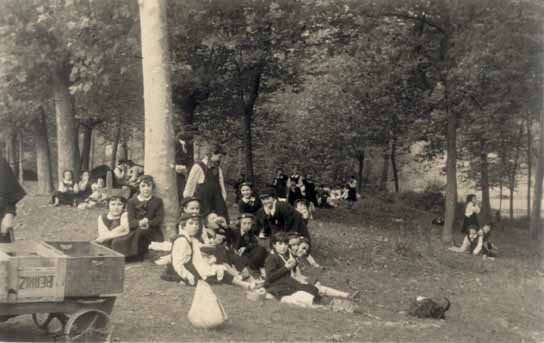 Excursión de alumnas del colegio Aldatze