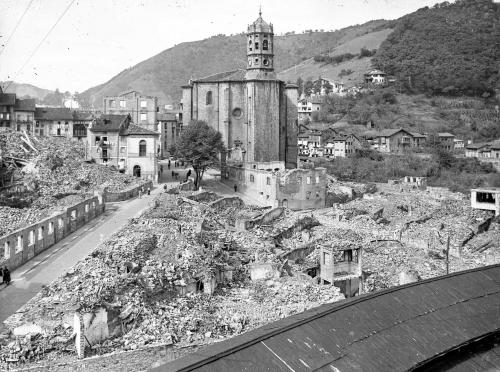 Zona de Bidebarrieta y la iglesia de San Andres