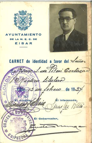 Carnet de 1934 del médico titular Isaac Saénz de Viteri, firmado por el Alcalde Alejandro Telleria.