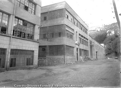 Alfaren pabiloi berriak. 1953. Alfaren pabiloi berriak. 1953.
