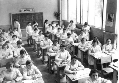 Alfaren Eskolak. Neskena. 1960. Alfaren Eskolak. Neskena. 1960.