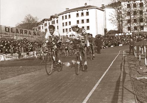 Jacques Anquetil, Bass Maliepard eta Guy Ignolin Ipuruan jarritako belodromoan (1963ko Vuelta)